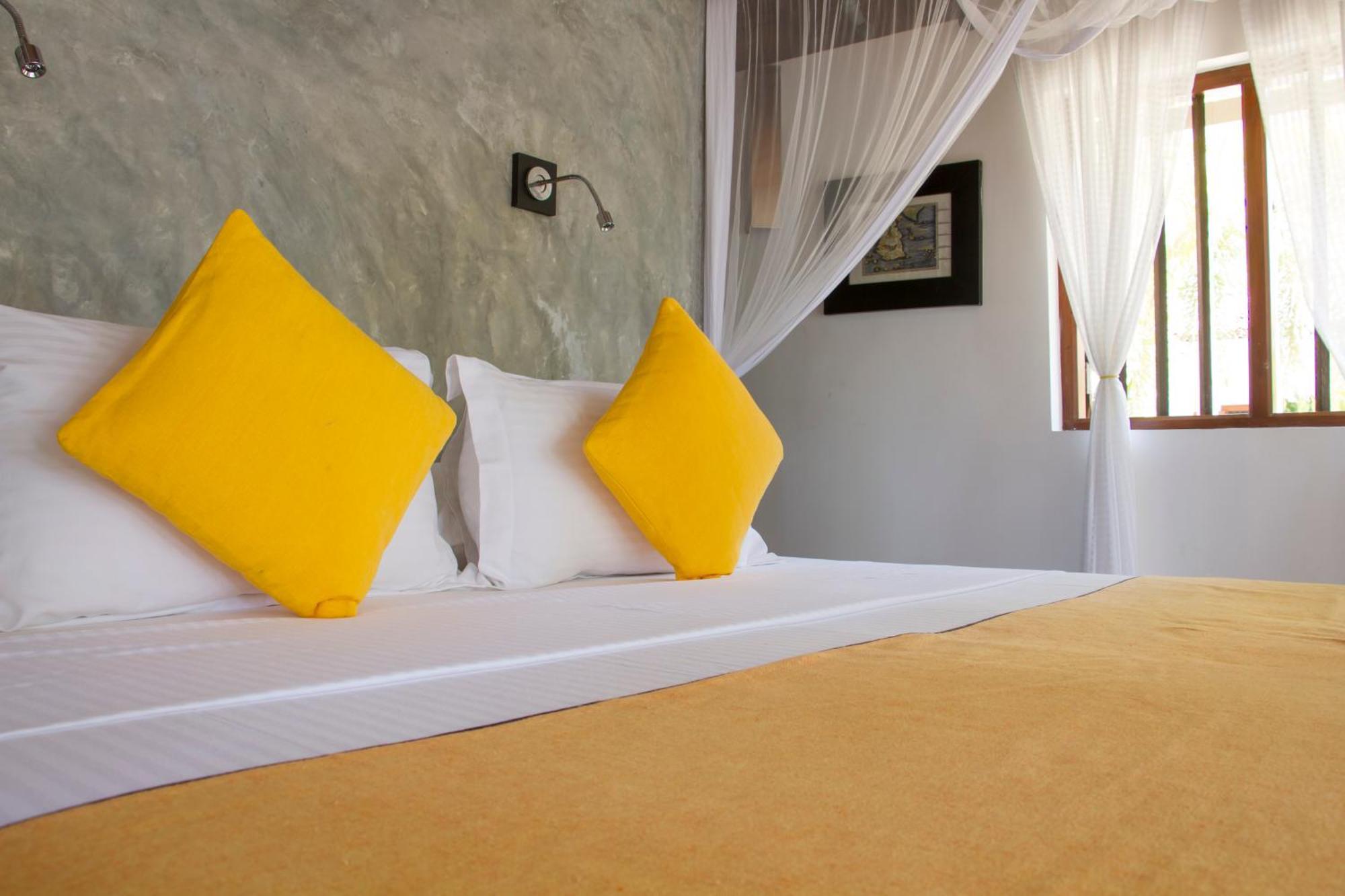 The Saffron House Hotel Dikwella Bagian luar foto