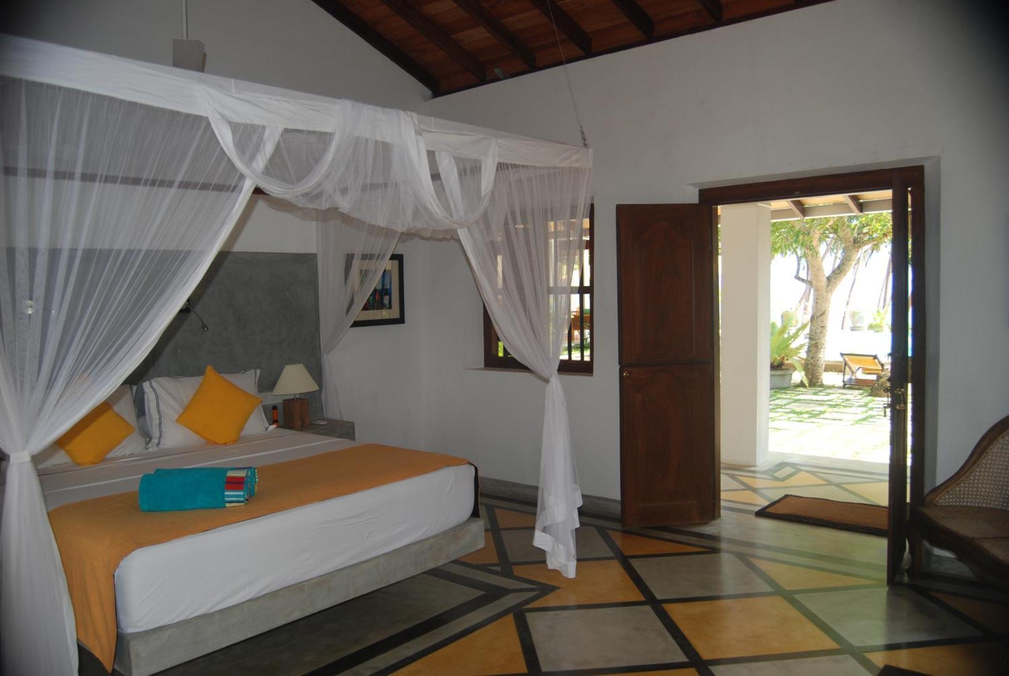 The Saffron House Hotel Dikwella Bagian luar foto